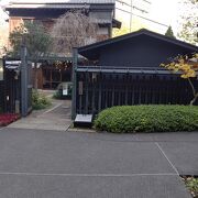 神田明神近くにある宮本公園内に移築された遠藤家旧店舗