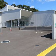 震災遺構 門脇小学校への入口となる受付棟