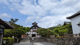 嵐山の中心地にあるお寺