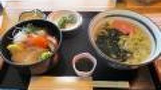 レストランでランチを