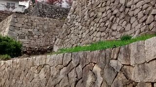 城自体も美しいだけでなく、城壁もとても調和がとれていて、最高