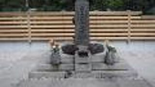 参拝する人が多い