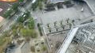 モニュメントが目立つ