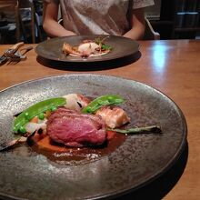 メインの豚のロースト。