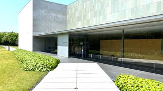 香川県立東山魁夷せとうち美術館