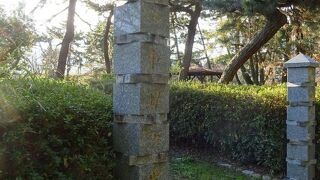 万葉の里公園、短い間なら車をとめられます。