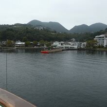 西武系の港。湖上から。