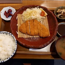 ロースカツ定食９５０円
