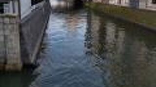 フォークソングのテーマにもなった川