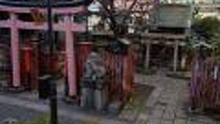 神田川沿いにある小さな神社