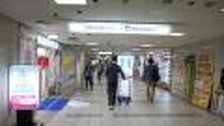 むしろ北新地に近い。