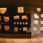 ペルーの古代遺跡からの出土品を展示していました。