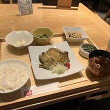 鶏の大葉ソース焼き