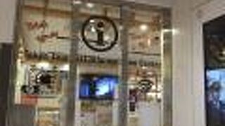 海外客向けが半分くらいでしょうか。