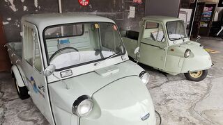 昭和の町でレトロカー