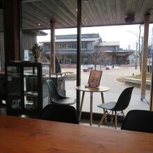 こじゃれた紅茶専門店やカフェも有って一息付けます。