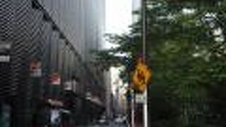 東急プラザの横