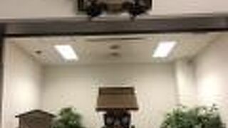 ビルの一室の神社