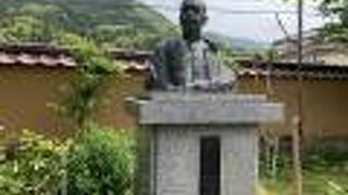 森鴎外が幼少期を過ごした場所に立つ記念館