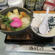 雑煮の中には炭火焼地鶏も入っていた