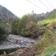 川の流れや小瀬戸の滝は穏やかなものでした。