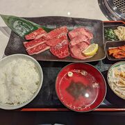 Typical Yakiniku chain restaurant with set meal menu for easy eating
