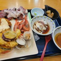 夕食、鯛のカルパッチョ、鯛の刺身、鯛しゃぶ　豪華すぎる。