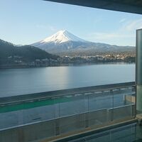 8階の客室テラスから富士山