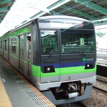 ライトグリーンがラインカラーです