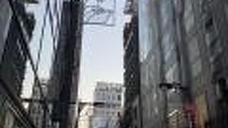 街燈がスズランの形。