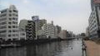 道頓堀川の遊歩道