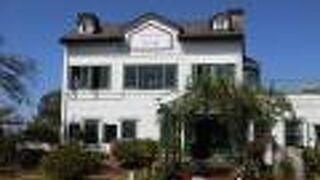 お洒落な2階建ての洋館