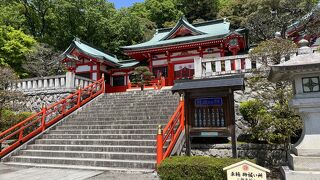 ７色の鳥居がある縁結びの織姫神社