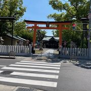 絵師の巨勢金岡を祀る神社