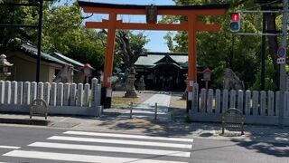 絵師の巨勢金岡を祀る神社