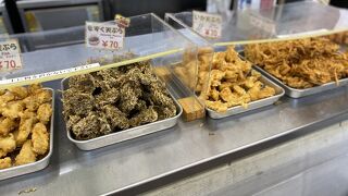 沖縄独自の天ぷらが食べられる