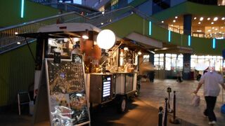 水がテーマの総合アミューズメント施設