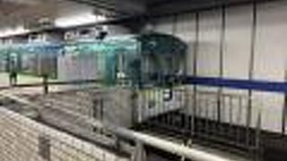 大阪と京都の中心地をやや外しています