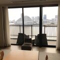 美しい夜景と広い部屋、最高です！