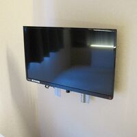 テレビは壁掛け