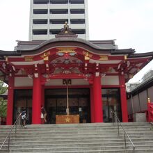 成子天神社拝殿