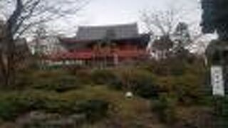 京都の清水寺を模している