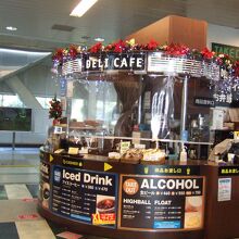 改札内にあって便利です