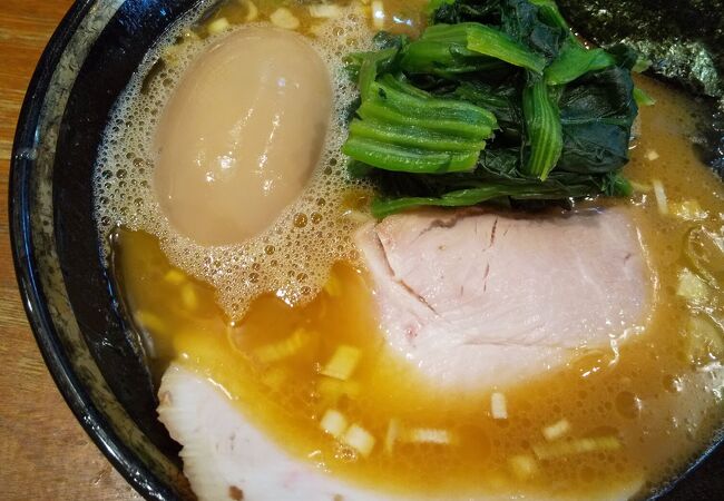 六角橋の家系ラーメン　末廣家