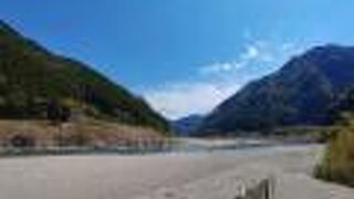 熊野川の美しさと怖さを感じられる道の駅