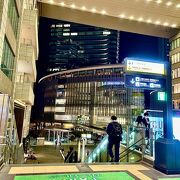 JR大阪駅から陸橋？を渡ってすぐ！