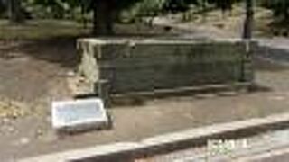 石垣づくりの大井戸です。