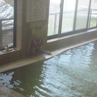 内湯で生が下の口から湯が出る