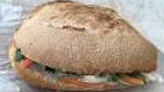 フランスパンが美味しいバインミー