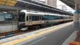 シルバーの車体がかっこいい